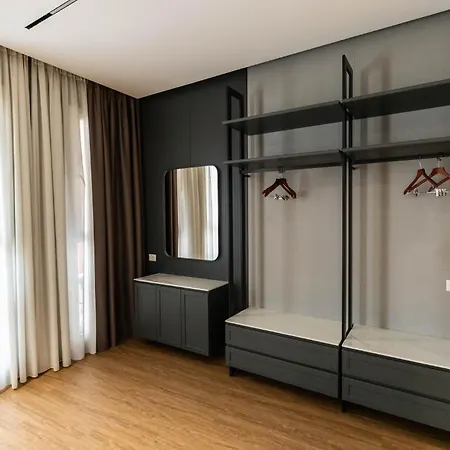 La Favorita Τίρανα