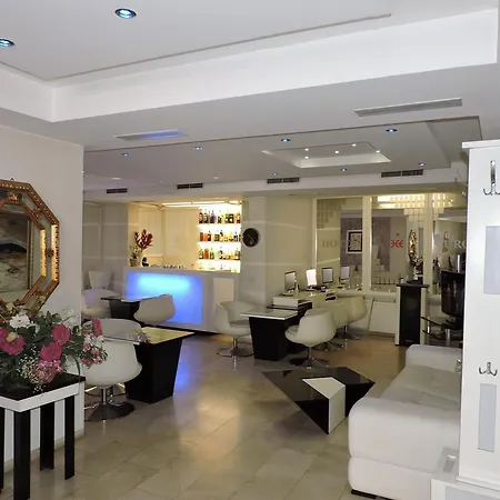 La Favorita 3* Τίρανα