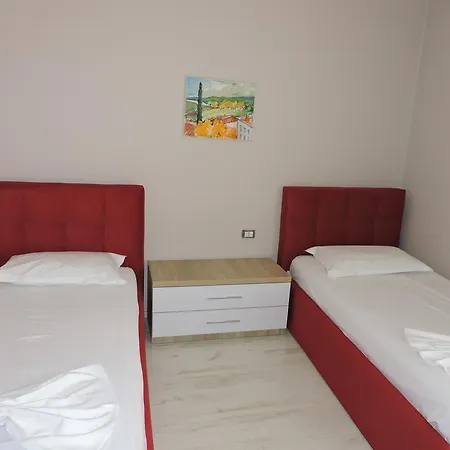 La Favorita Τίρανα