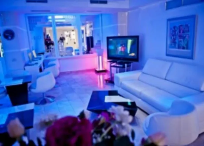 La Favorita Otel Tiran