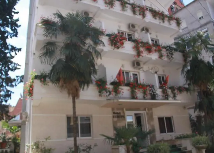 La Favorita Otel Tiran